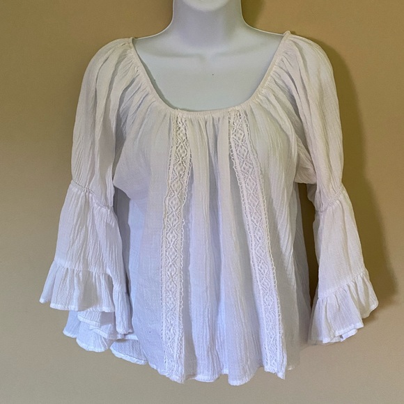 White Ruffle blouse with lace detailing - Picture 1 of 1